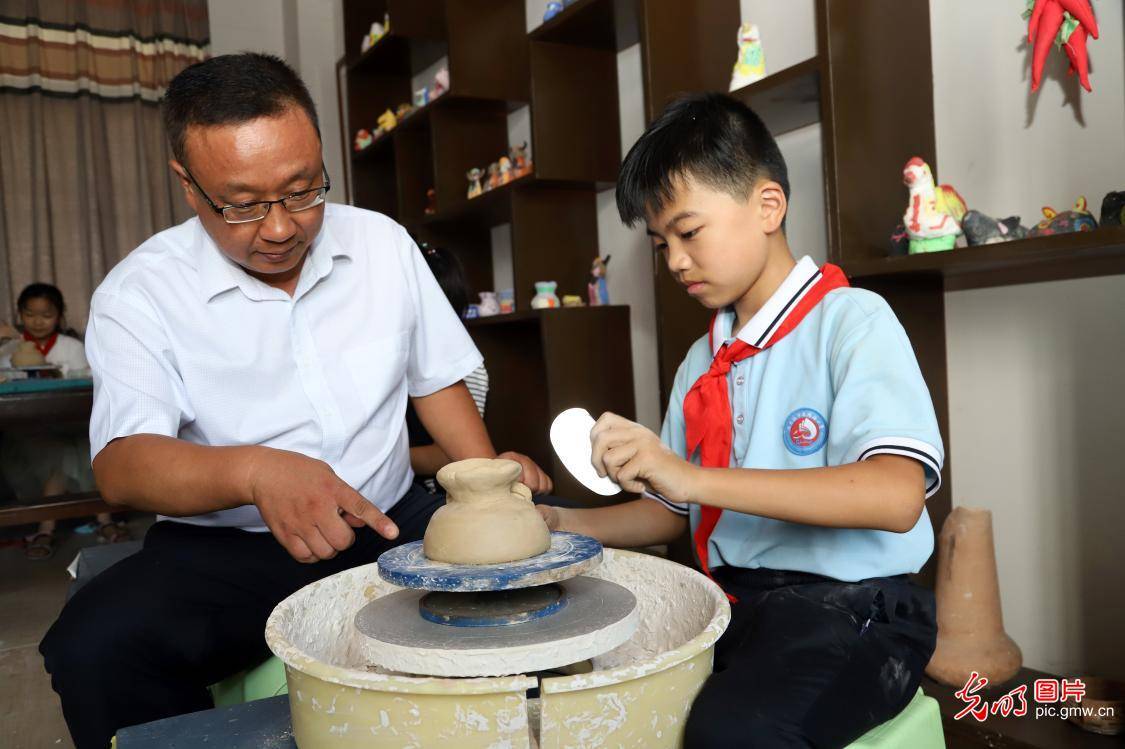朱德富|泥塑学习进校园