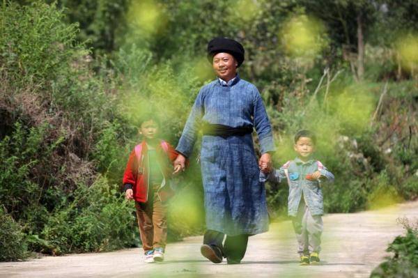 杨朝俊|杨朝俊：36载坚守大山育桃李