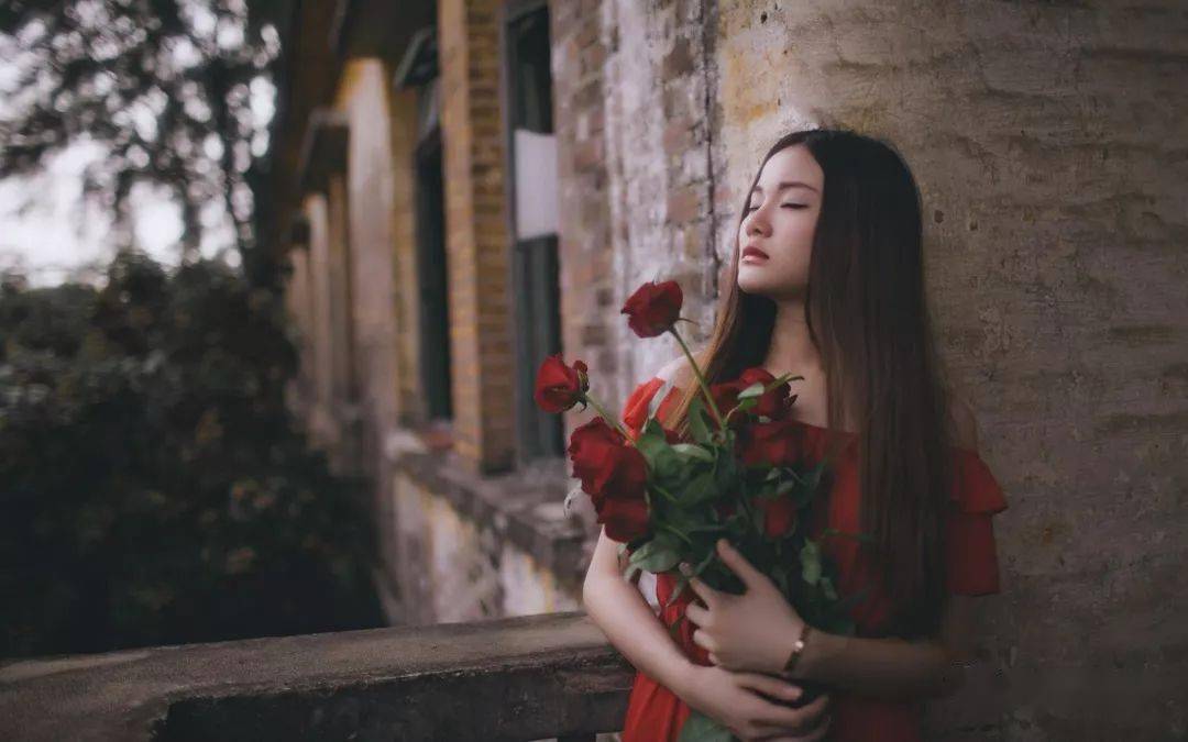 【我是不是你最疼爱的人】潘越云忧伤爱情歌曲(唯美萨克斯音乐)