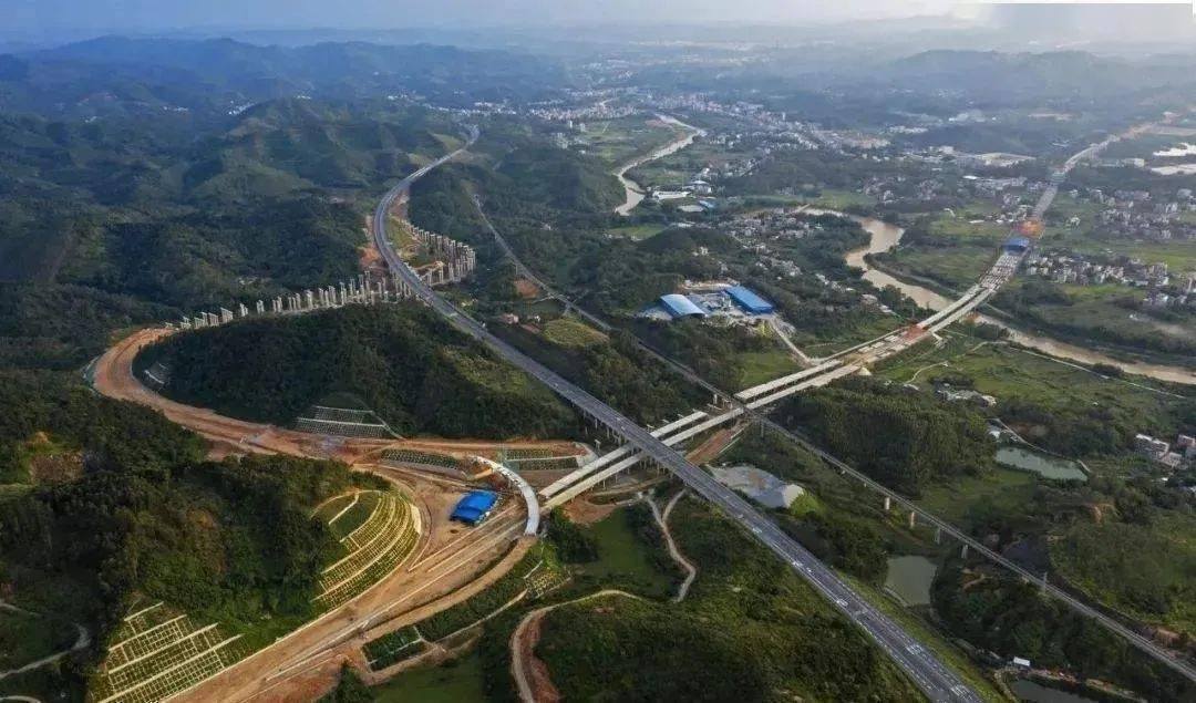 信宜市和罗定gdp_信宜和罗定的发展,谁更胜一筹(2)