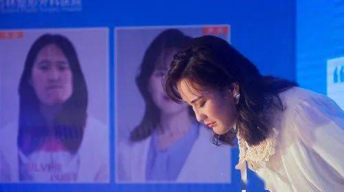 畸形|“我花100万，把女儿整成了残废”：畸形审美毒害下，有20万女孩正在消失！