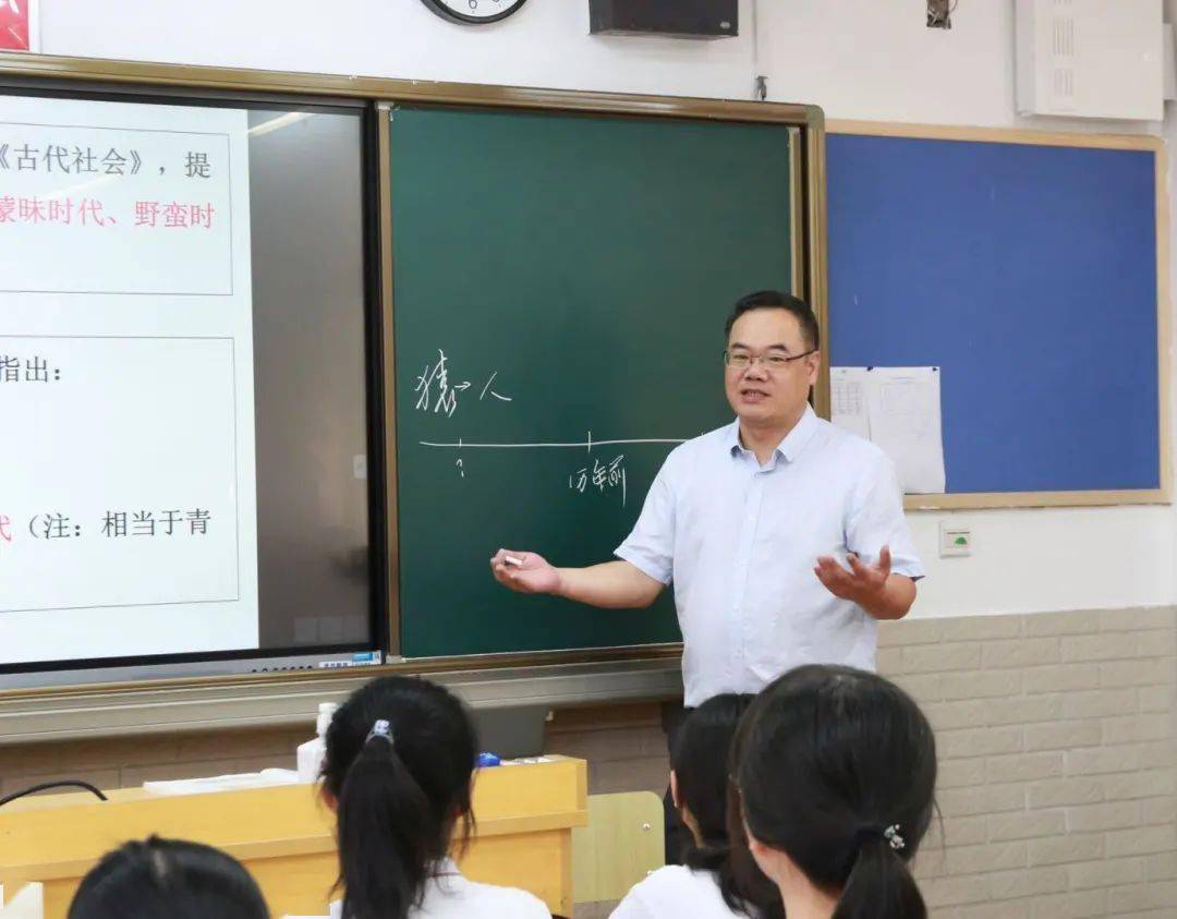 唐新红(杭州第十四中学校长)尹立平(杭州师范大学附属