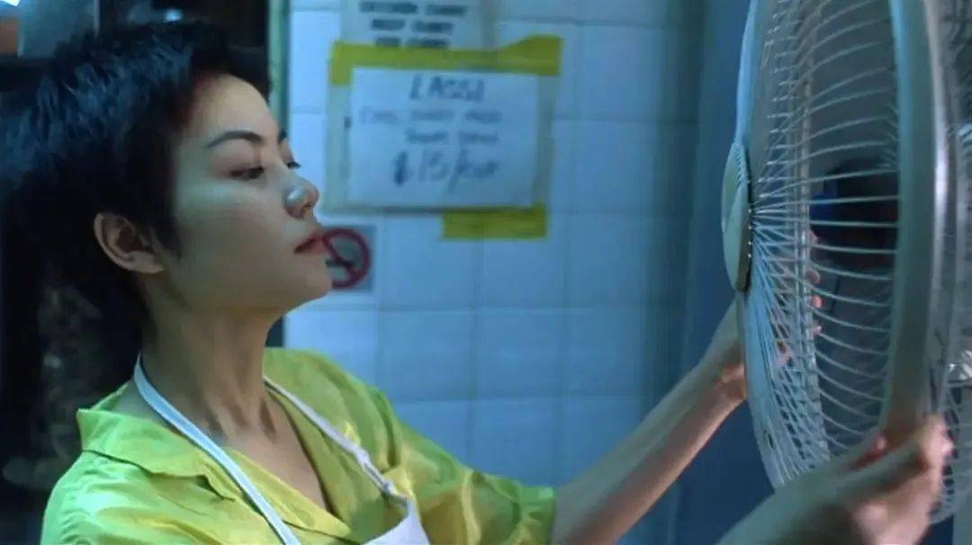博妞|不必苛求少女感，她也照样美到让人词穷......