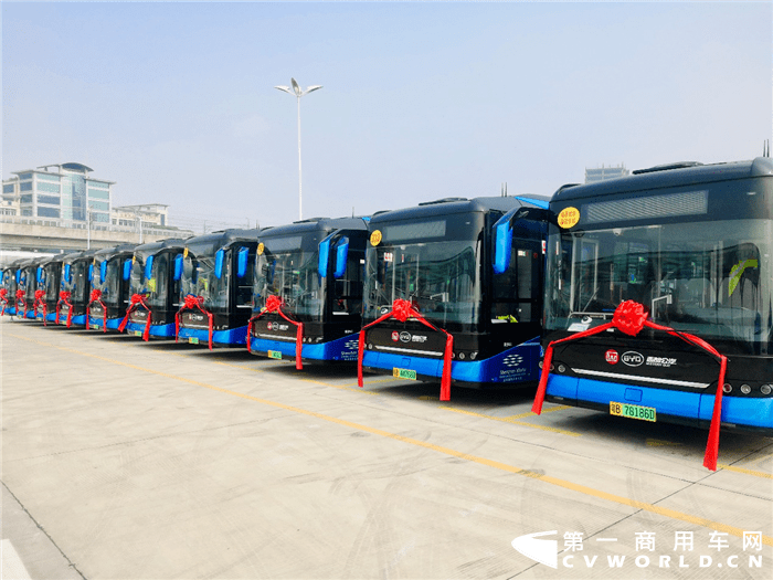银隆/中通争第三!宇通/比亚迪携手领跑 8月新能源客车