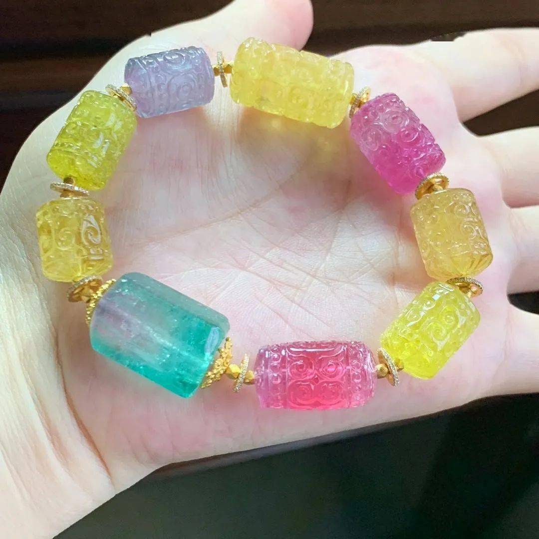 区别|女人戴珠宝和戴黄金首饰有什么区别？