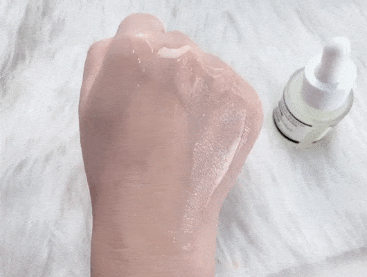 贫民窟|杨幂熬夜后护肤要花2万块？怪不得皮肤吹弹可破！贫民窟女孩就不配消除熬夜痘、黑眼圈吗？