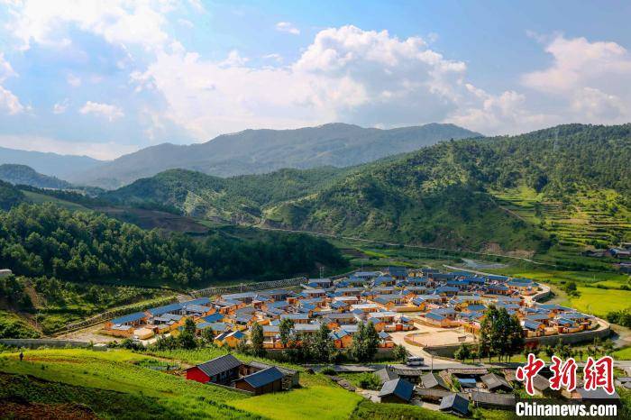 面积|航拍“小凉山”易地扶贫搬迁安置点 一组极度“舒适”的美图