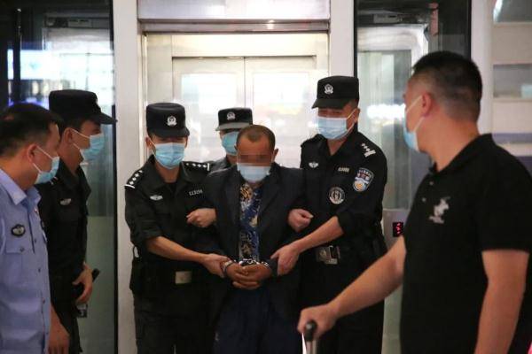 发廊|一时冲动，换来17年噩梦！“迎宾发廊杀人案”犯罪嫌疑人落网
