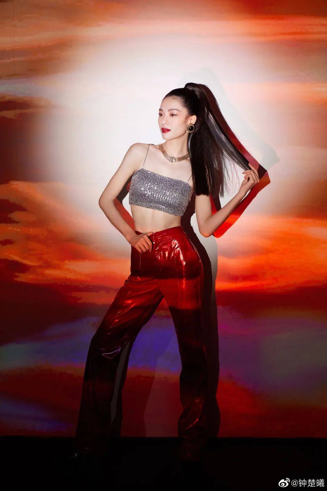 造型|百变头发造型,带你走进不同场所