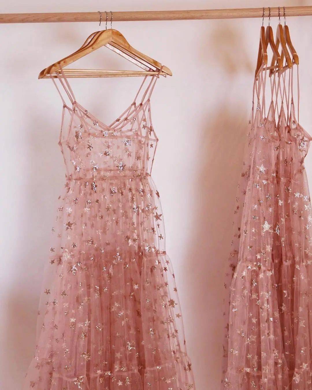 @lirika|小众品牌分享 | 女孩们都想要草莓裙