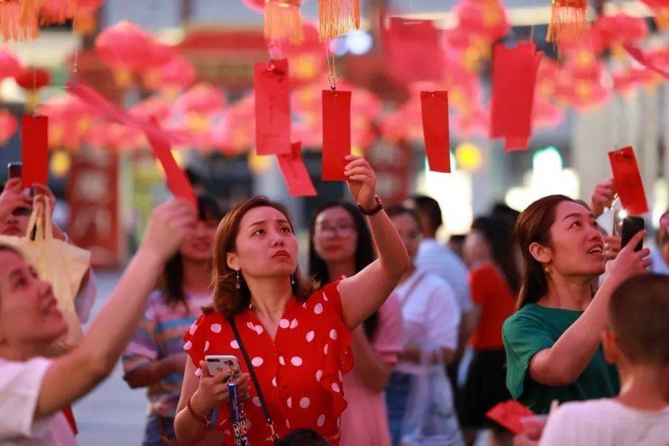 倒计时3天! 博饼,猜灯谜,购好物,看大戏……这场国潮中秋庙会来啦!