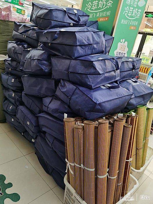 志愿者|“欢迎回家”上海电机学院“小黄人”志愿者在行动