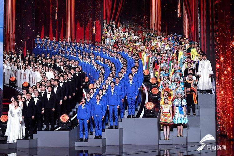 交响曲是什么构成的 135533dd4cfa44ef9eb5cd76b6af4a78.jpeg