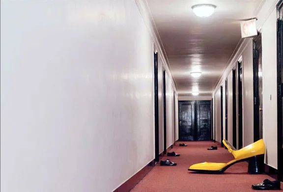 高跟鞋|100张大师镜头下危险迷人的高跟鞋