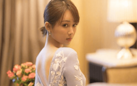 高定|杨紫大牌珠宝土到极致!高定代言被扒用手替?很有两元店的既视感