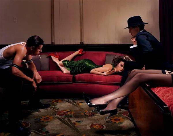 高跟鞋|100张大师镜头下危险迷人的高跟鞋