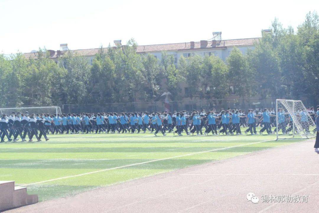 锡林郭勒盟蒙古族中学蒙语授课学生到校率达到100%