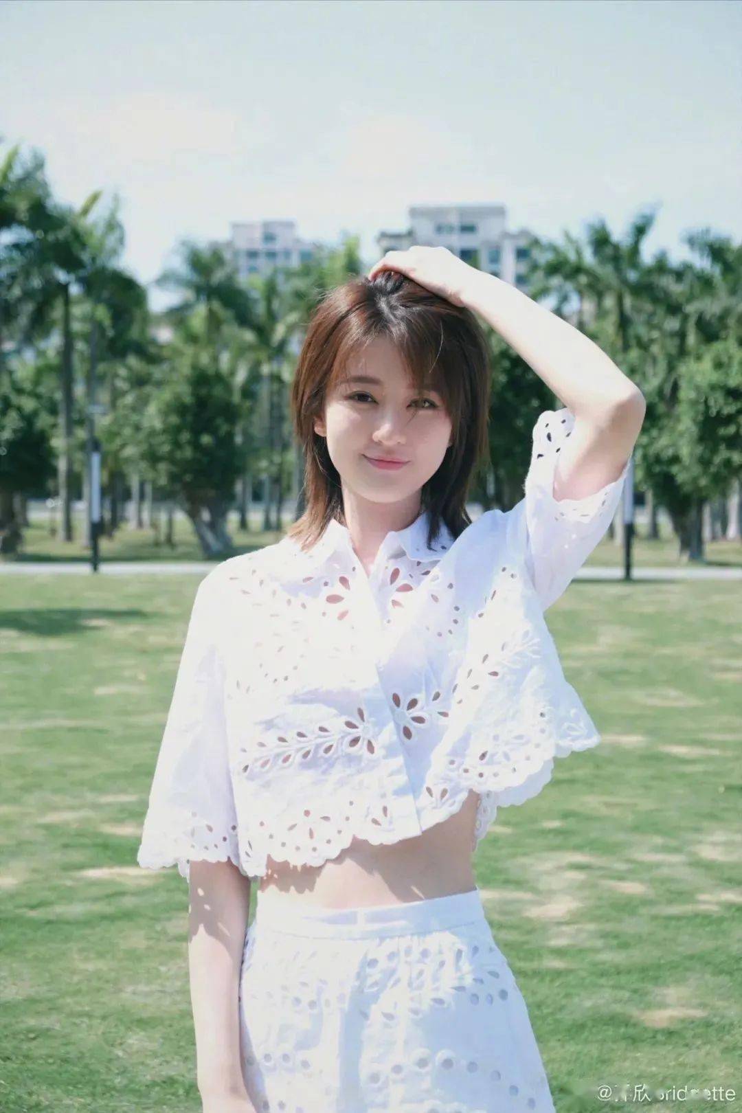 伪装成|伪装成乖乖女、正面“刚”老板的乔欣怎么更有魅力了?