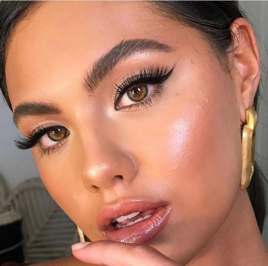 肌肤|水光妆升级版来了,又美又立体的海豚玻璃肌你听过吗?