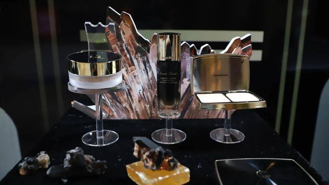 线下|乘风破浪·星曜前行,卡姿兰领跑线下实体彩妆会议圆满结束!