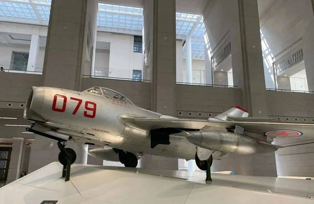 一级战斗英雄、解放军空军原司令员王海上将追