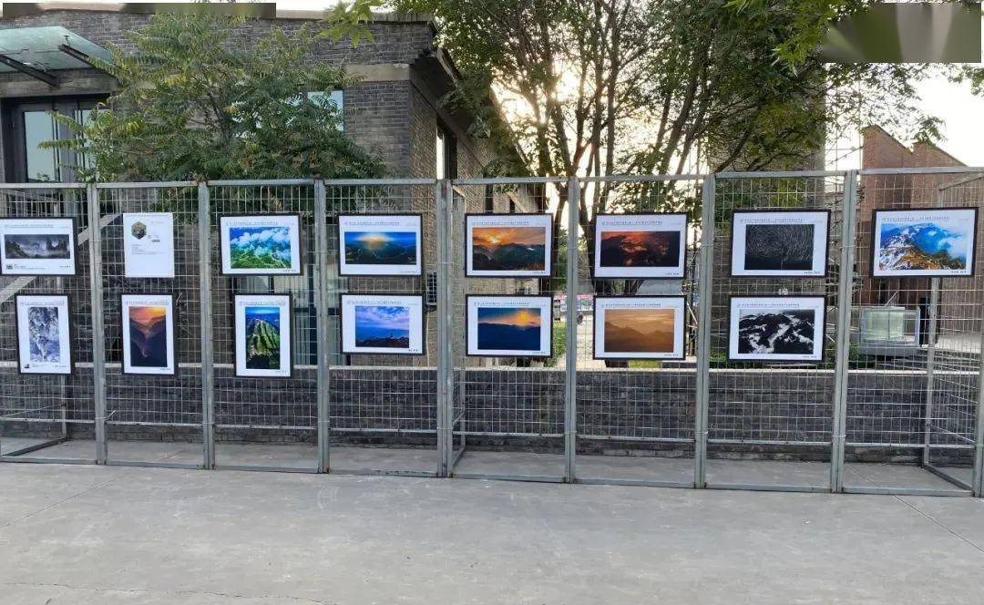 室外展布展进行中