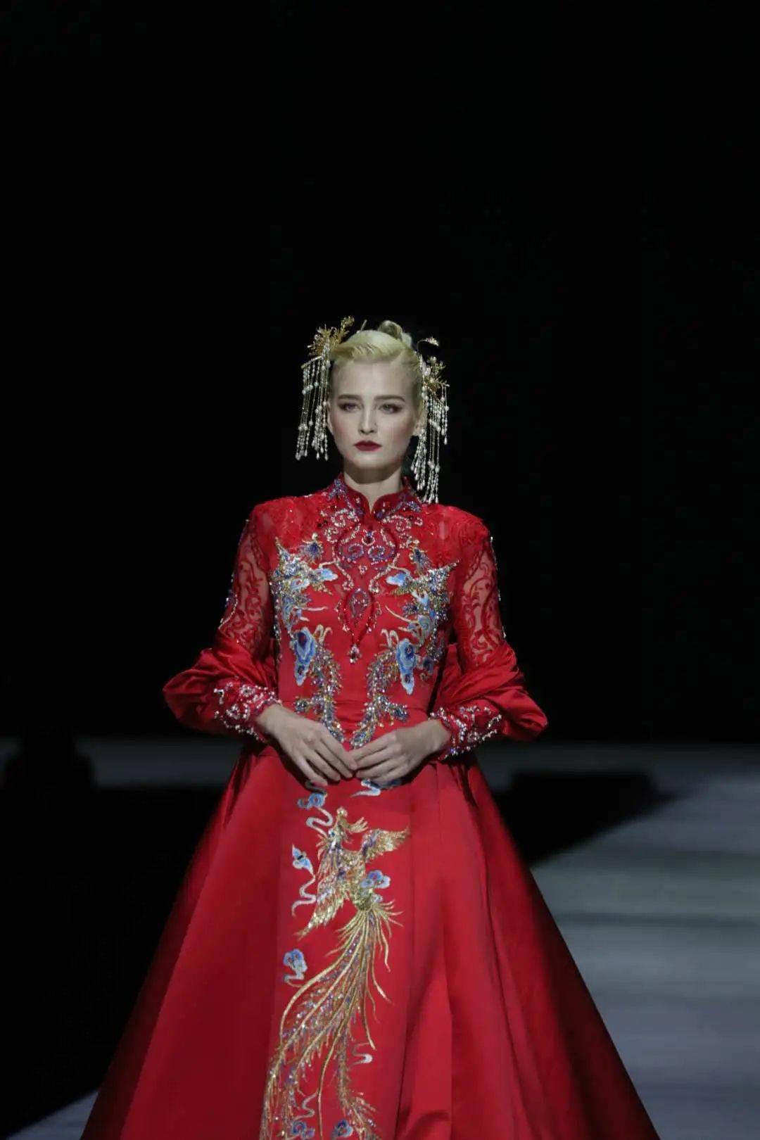 大连|久等了！婚纱大秀登场！