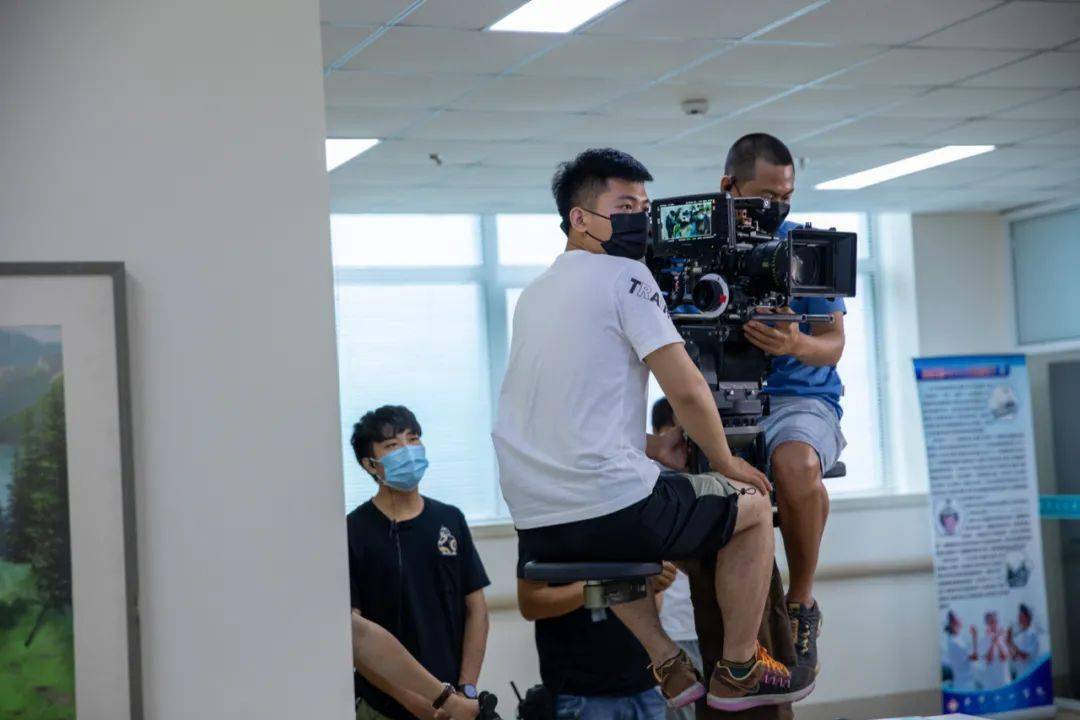 讲述“小人物，大情怀”，电视剧《最美逆行者》生动诠释抗疫精神