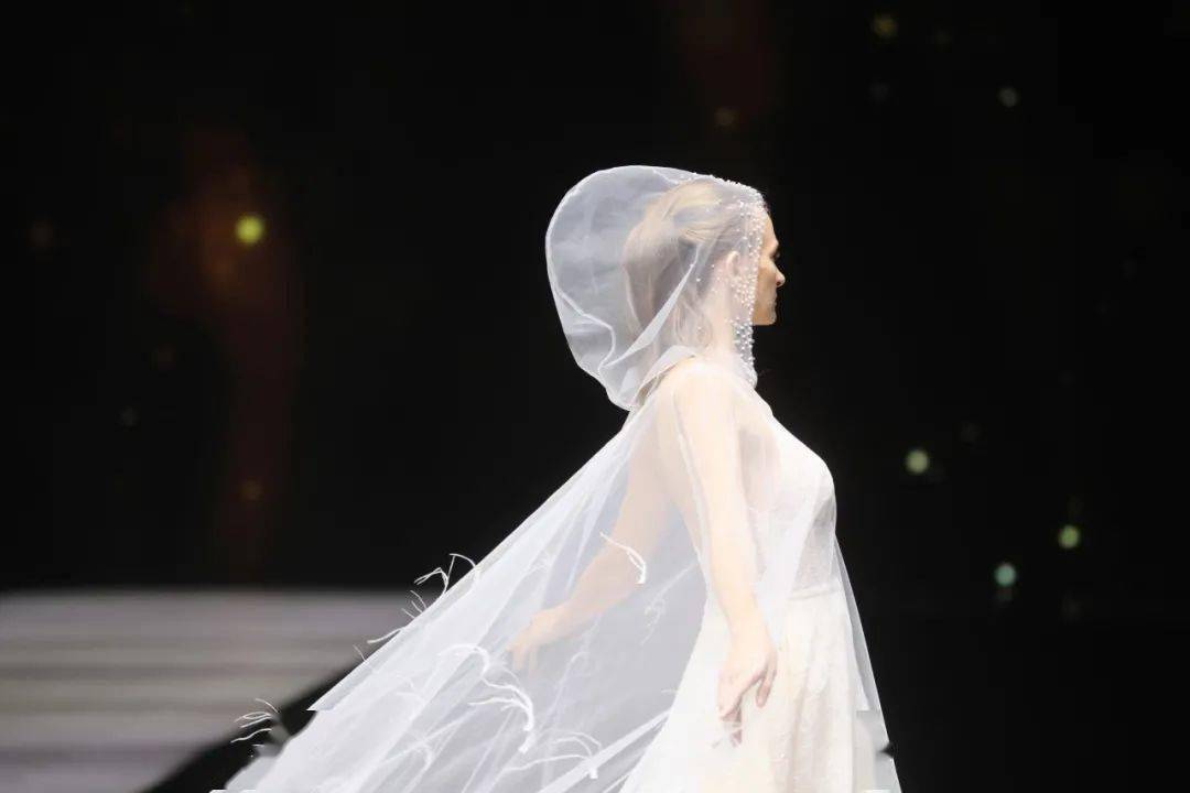 大连|久等了！婚纱大秀登场！