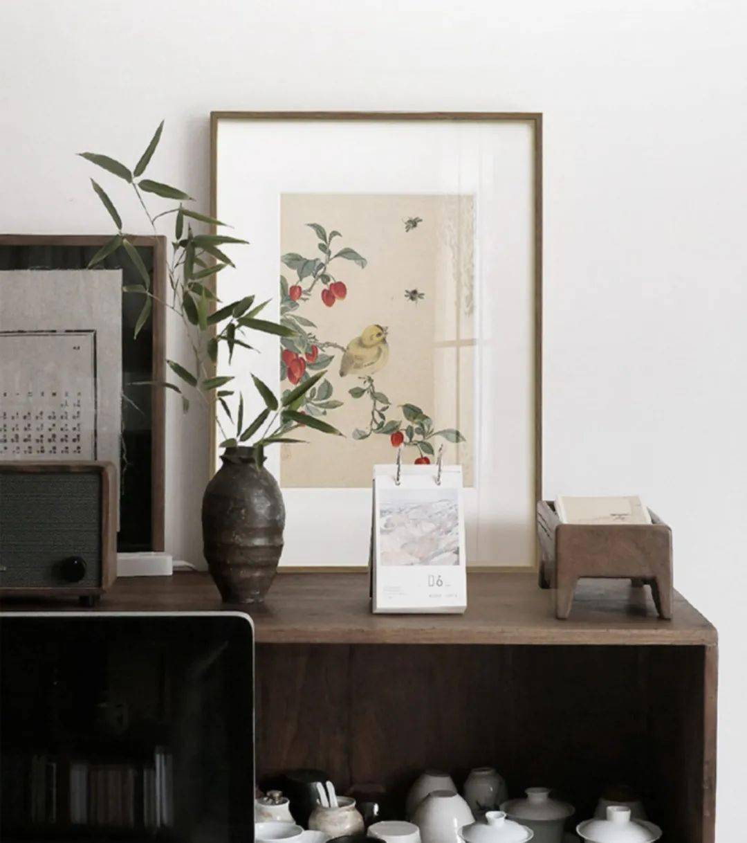 照片|显穷大白墙+网红装饰画=悲剧！