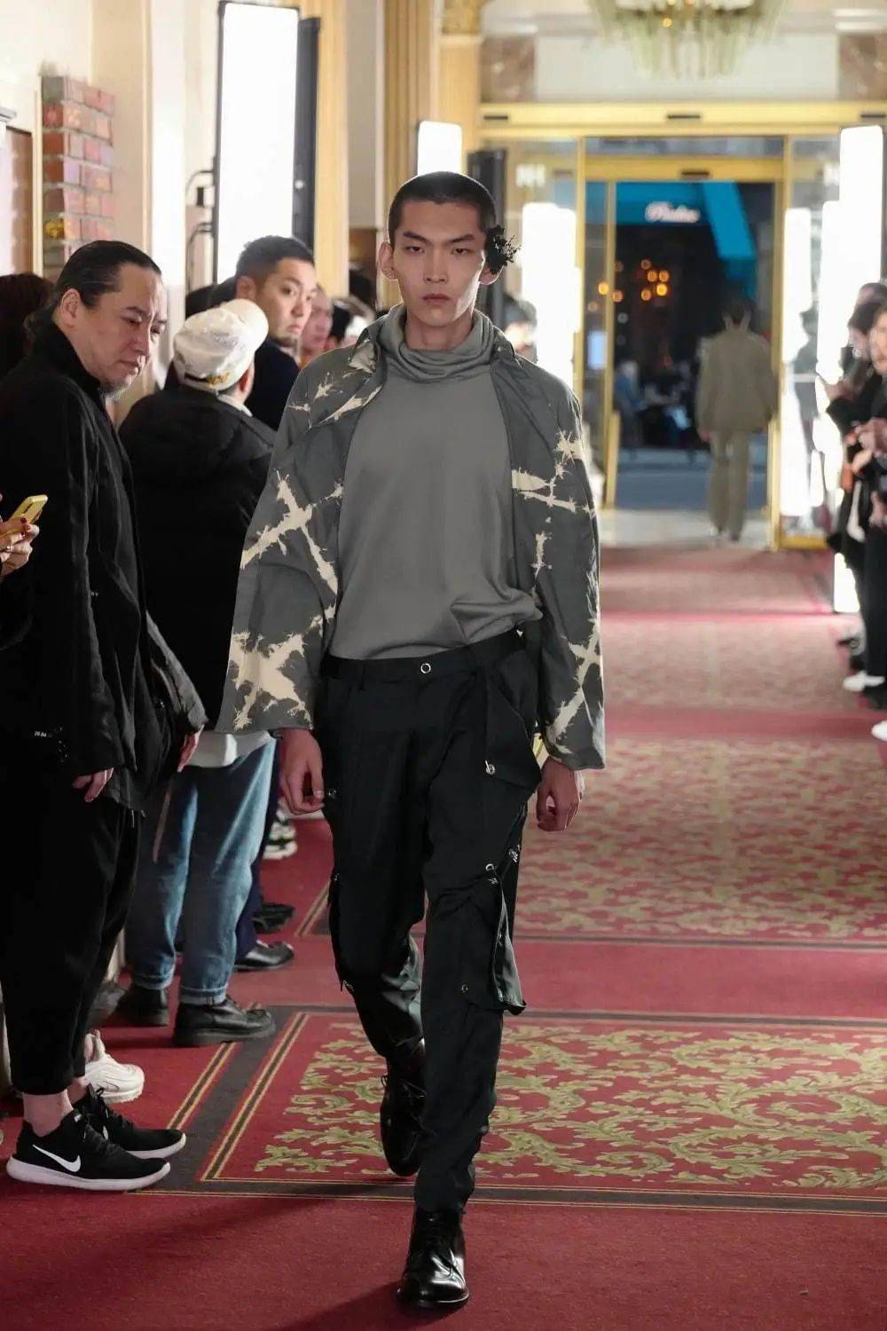 日本|承袭于三宅一生的精致街头雅痞，这个小众日本品牌有点东西