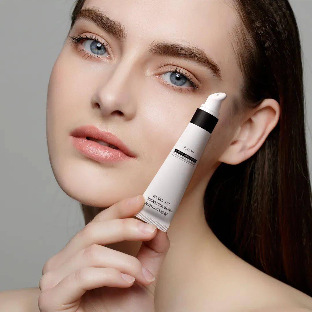 黑眼圈|实名推荐这款国货眼霜,99元去掉20年的熊猫眼,还不长脂肪粒!