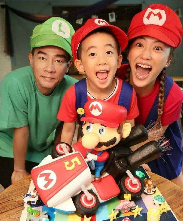 活动|陈小春空降二驴平荣直播间 豪刷盛邀出席“925中秋嗨购夜”