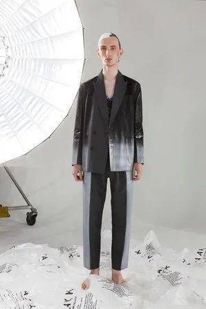 日本|承袭于三宅一生的精致街头雅痞，这个小众日本品牌有点东西