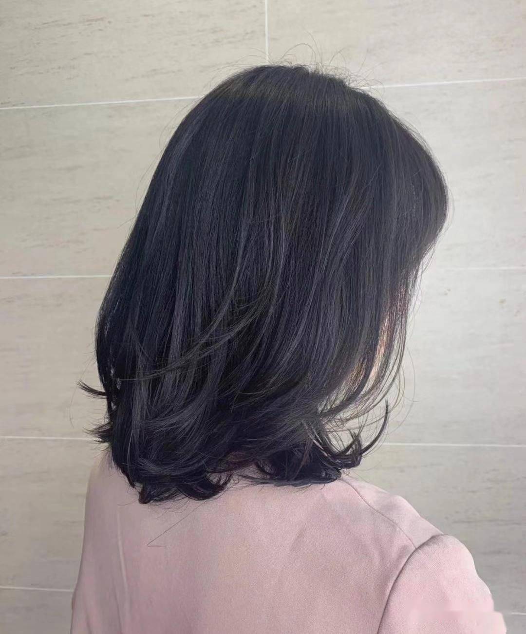 “ayx官方网站”
2020最新盛行“不长不短”发型(图26) “ayx官方网站”
2020最新盛行“不长不短”发型(图26)