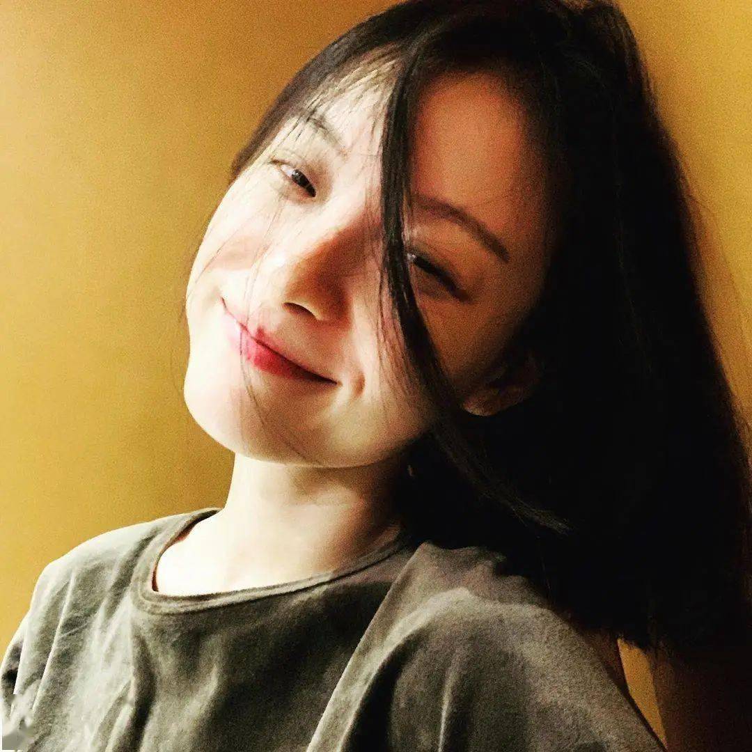 短发|这个女人好迷人！还有什么造型是她驾驭不了的？