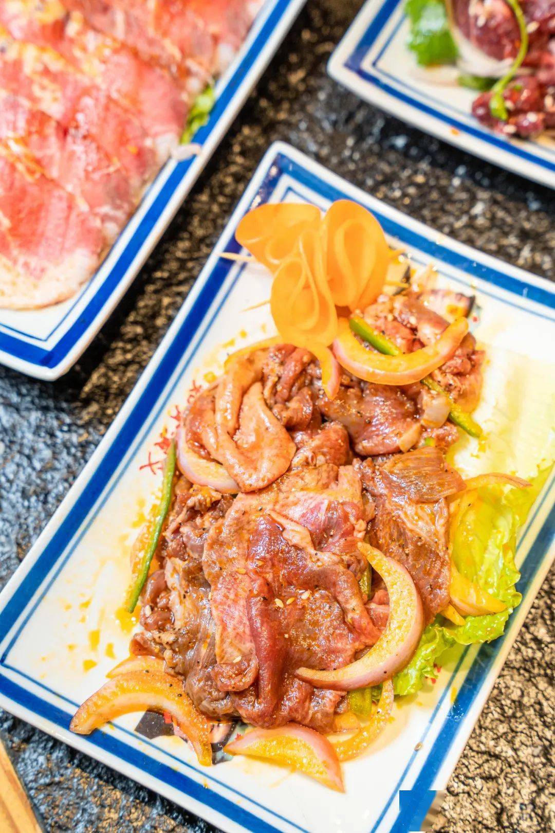 烤肉|口口爆汁，凌晨两点还全是人！这个城中村惊现“烤肉之都”！连续一个月3.3折