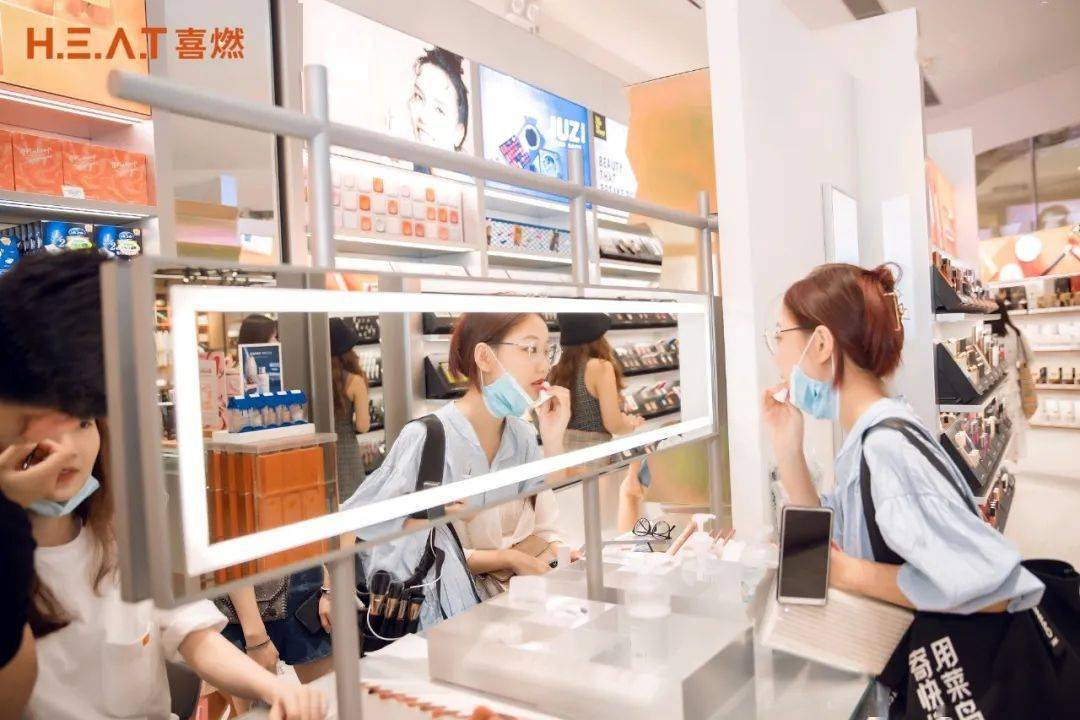 美甲|H.E.A.T喜燃强势“登陆”云门!3件7折、满399减100还送千元礼盒!