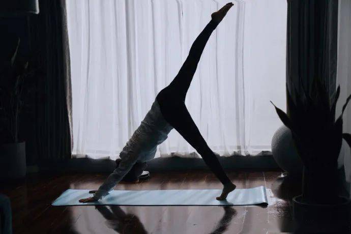 图片|和孙莉一样练舞，能拥有她的美背吗？