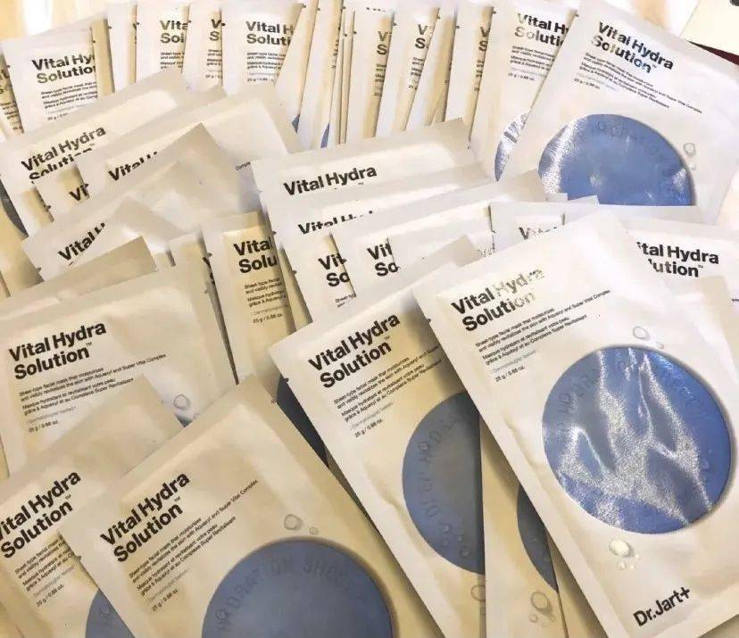 犯规|测评｜这些面膜竟然被1004点名了了？一片抵十片！好用到犯规！