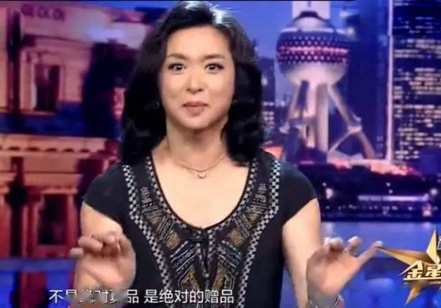 手镯|金星花18000买翡翠手镯被骗！更让人气愤的，是她朋友说的3个字...