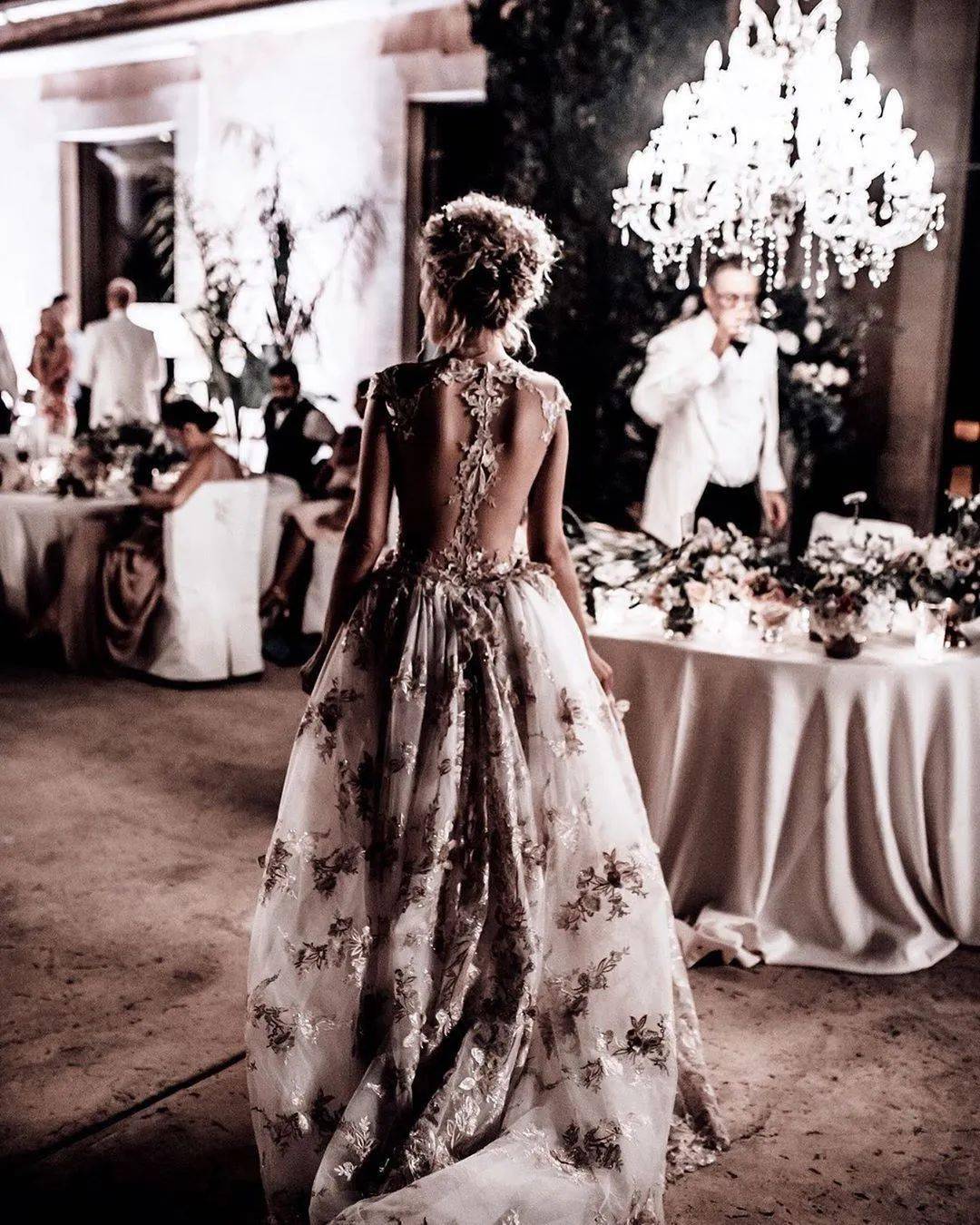 Lahav|一针一线还原维多利亚时期的典雅，世界顶级高定Galia Lahav的复古婚纱，美到词穷！