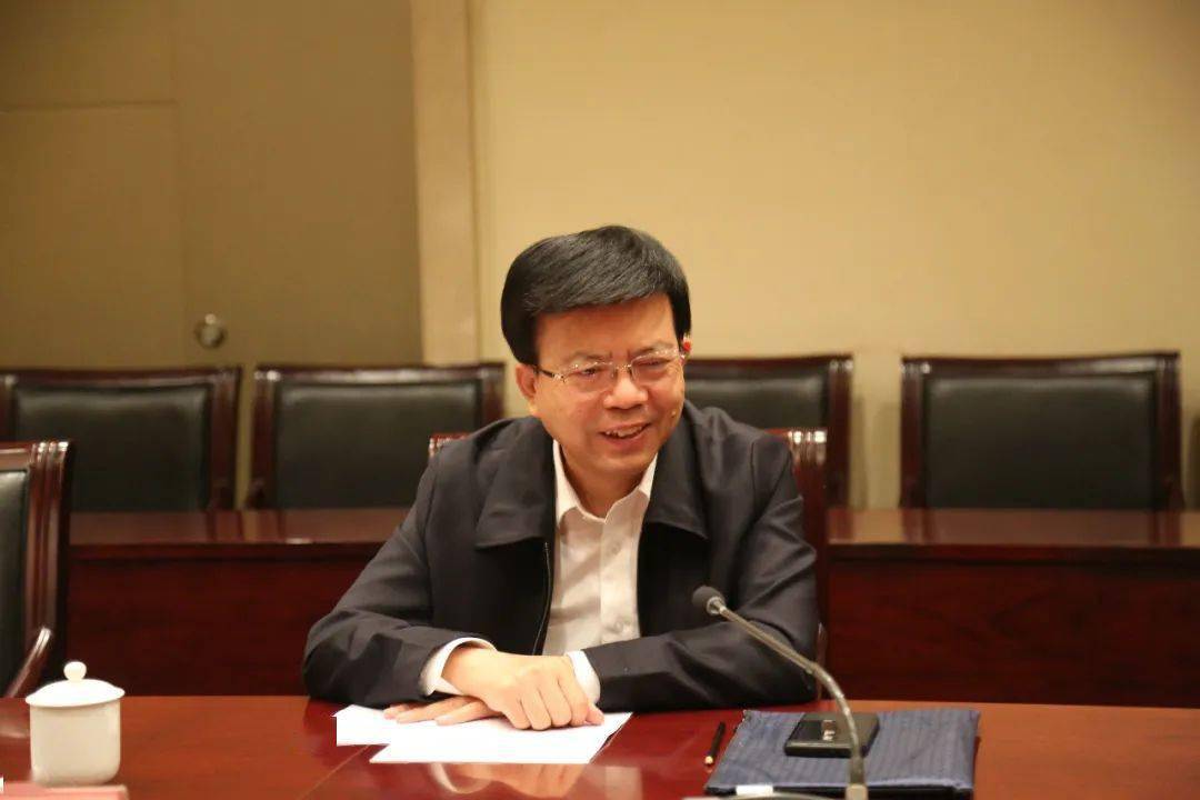 集团老总褚(2)