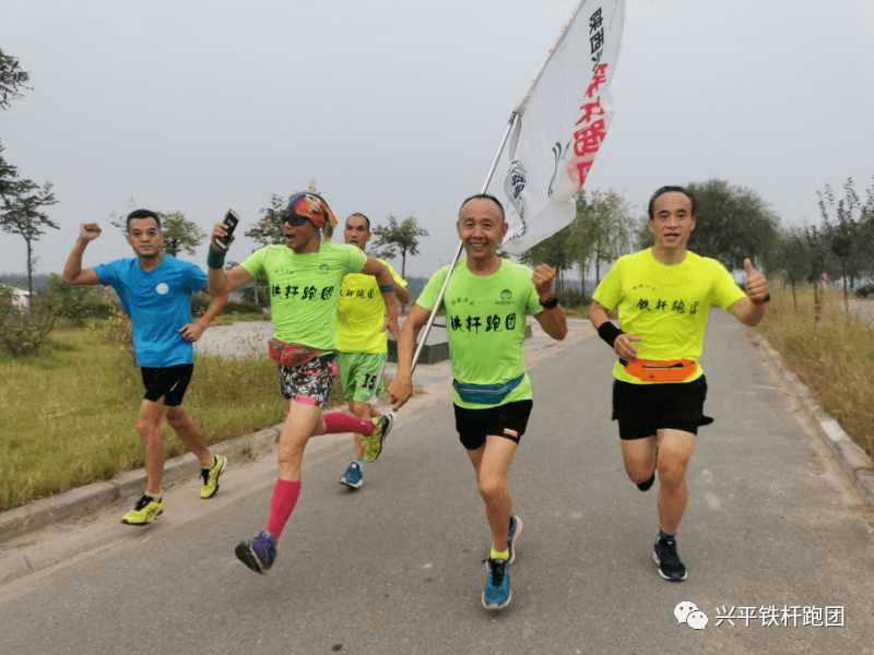 中国十一亿人口日_中国人口日黑板报(2)