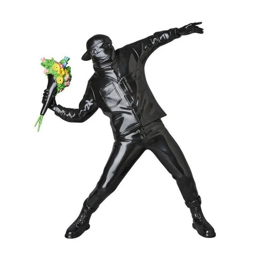 Daily|兰博基尼联名山本耀司造车，Supreme与徕卡推出望远镜｜直男Daily