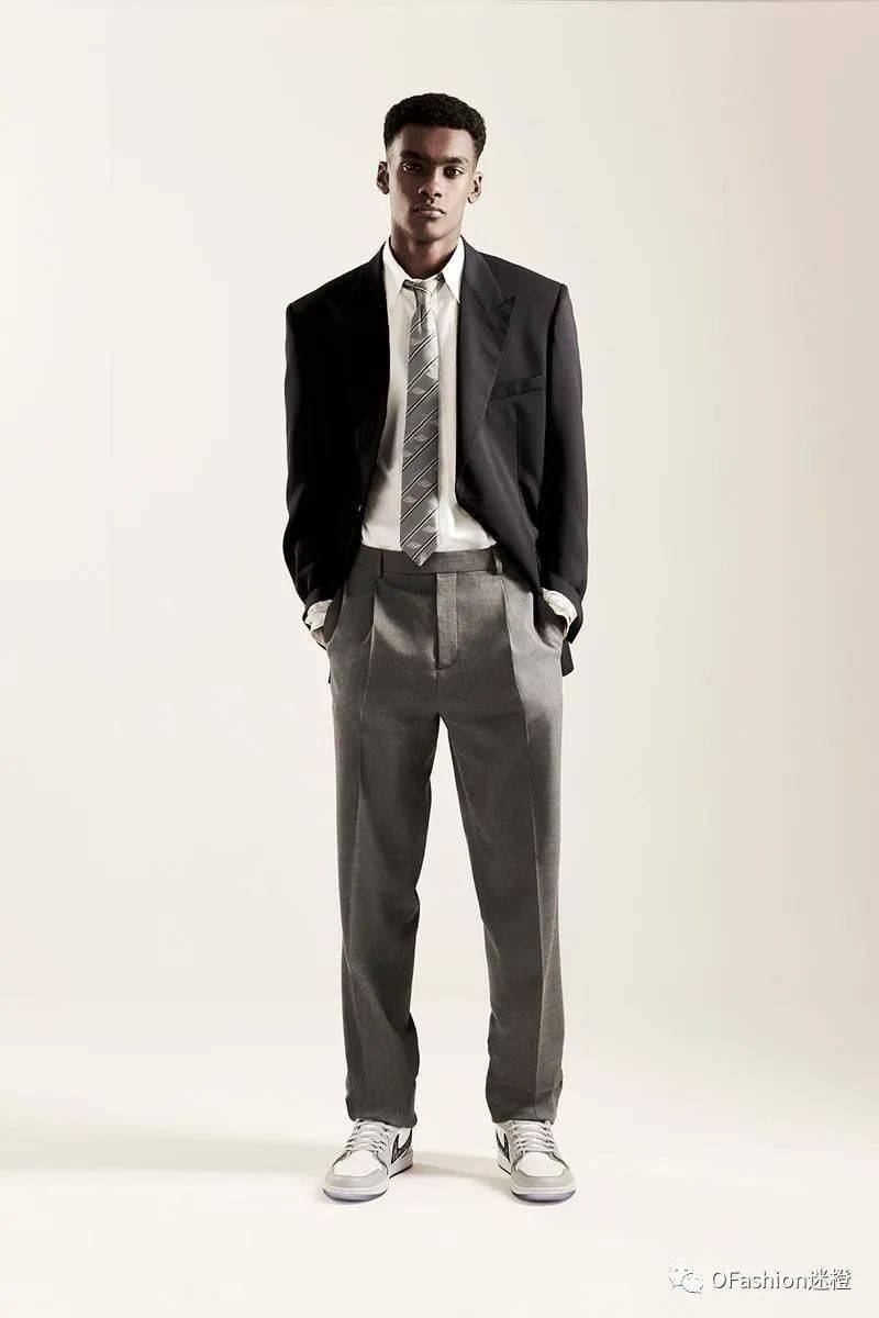 Stussy|10万的Dior X AJ不算啥，20万的Dior踏板车才是真香！