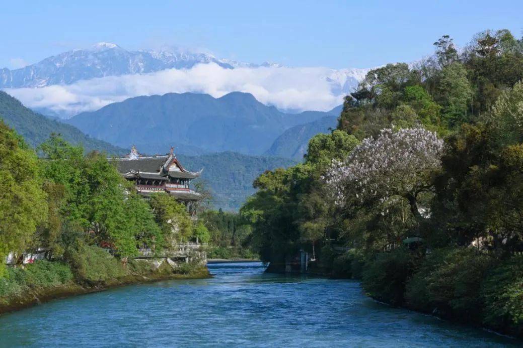 遇见都江堰 09-30 11:13 订阅 青城山-都江堰景区活动 今年,青城山