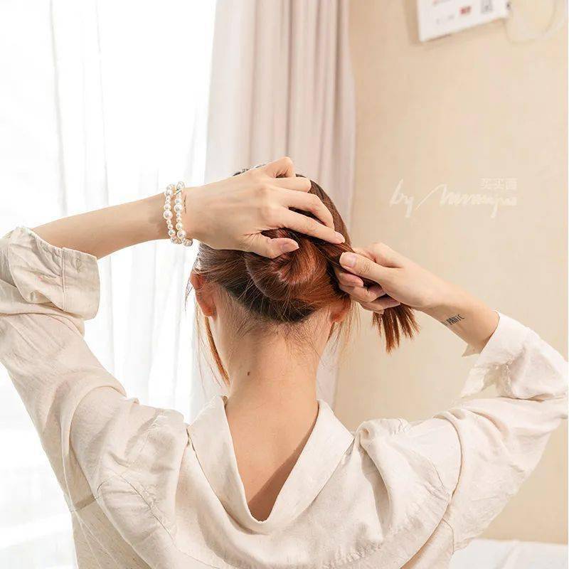 教程|一看就会!4款韩系气质盘发教程,30秒迅速出门!