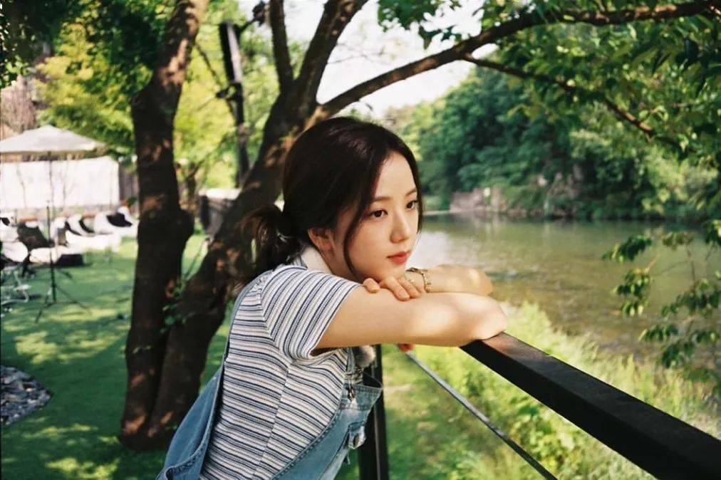 教程|一看就会!4款韩系气质盘发教程,30秒迅速出门!