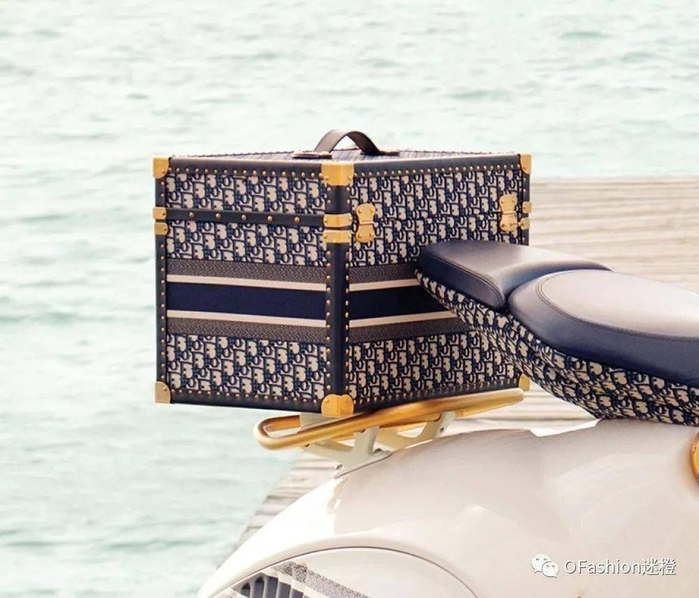 Stussy|10万的Dior X AJ不算啥，20万的Dior踏板车才是真香！